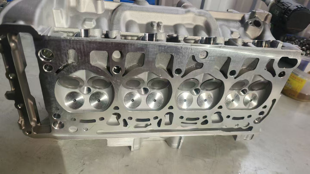 Cylinder head assembly for Audi A4 A5 Q5 2.0 TFSI 06K103063J