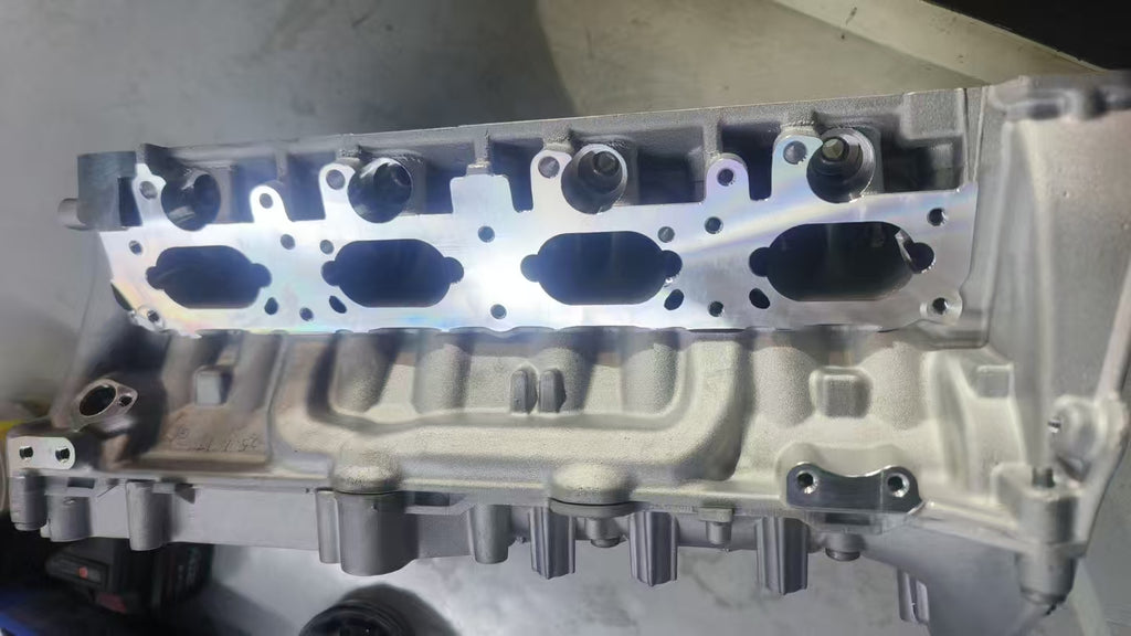 Cylinder head assembly for Audi A4 A5 Q5 2.0 TFSI 06K103063J
