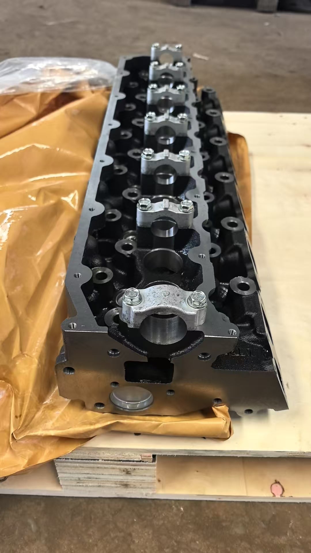 Cylinder Head (bare) for Toyota 1HZ For Toyota 1HZ Diesel Engine