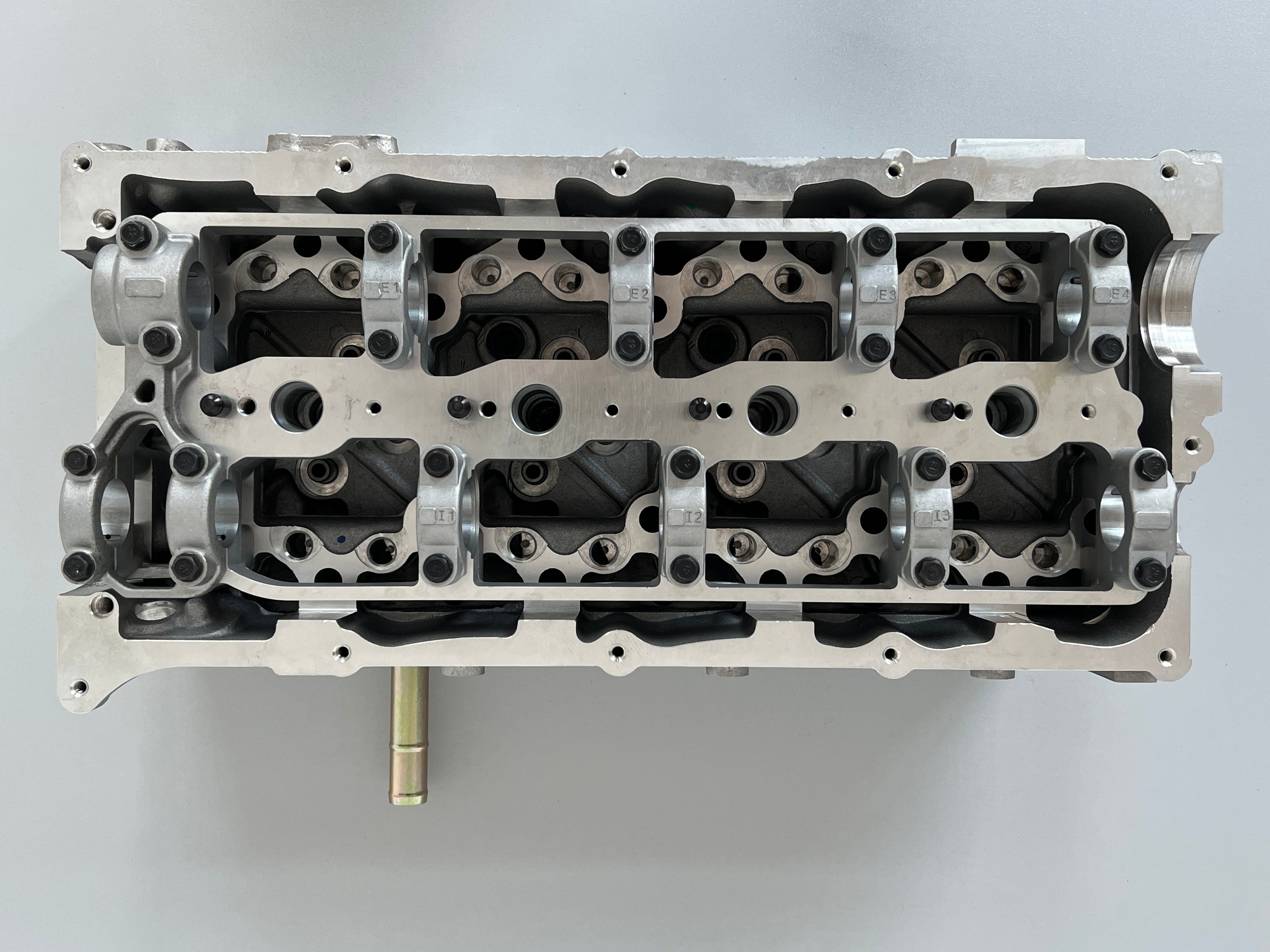 D4CB Cylinder Head VGT for HYUNDAI H-1 H200 Starex Porter 2.5 CRDI 16V Diesel 22100-4AU00