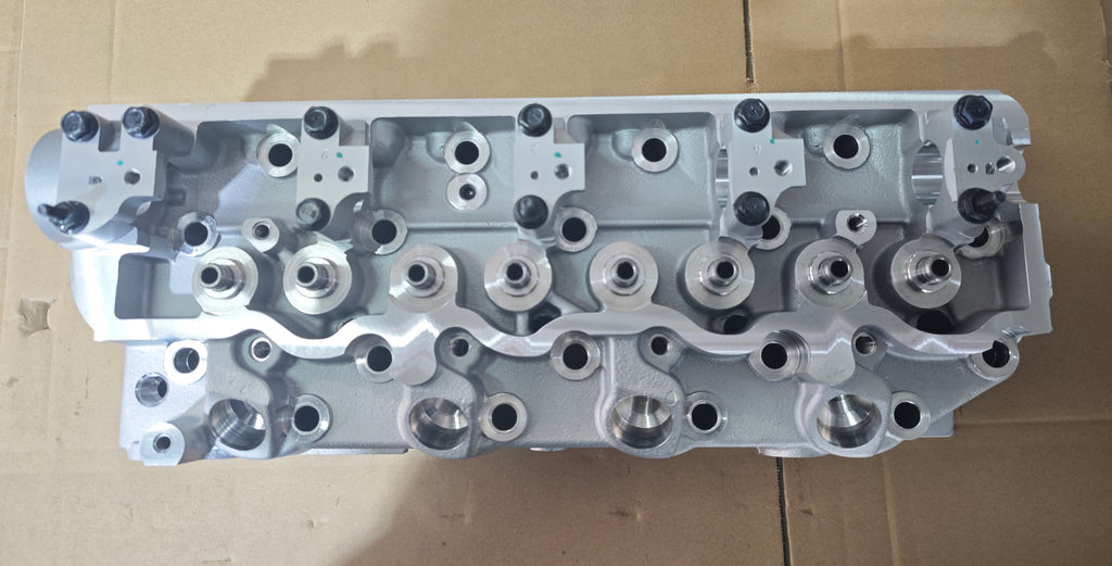 High Quality 4D56 4D56T D4BH 908770  Cylinder Head for 4D56 Mitsubishi Pajero Engines Automotive Parts