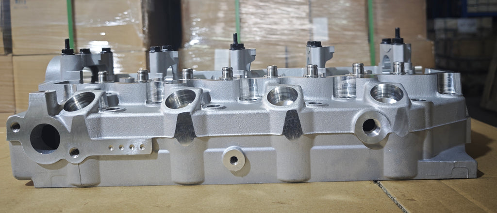 High Quality 4D56 4D56T D4BH 908770  Cylinder Head for 4D56 Mitsubishi Pajero Engines Automotive Parts