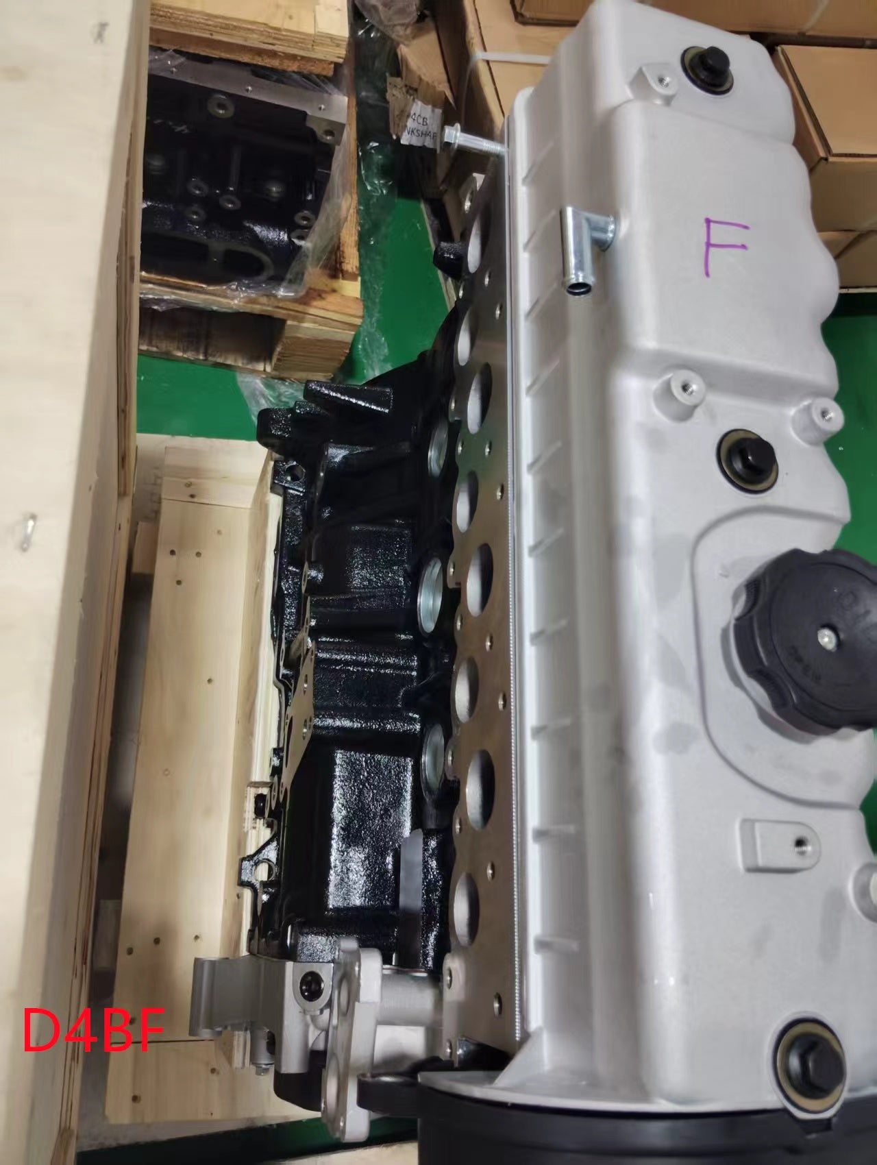 Brand New Car Engine D4bf Long Block 2.5L Sohc L4 Bare Engine for Hyundai Galloper Grace Starex