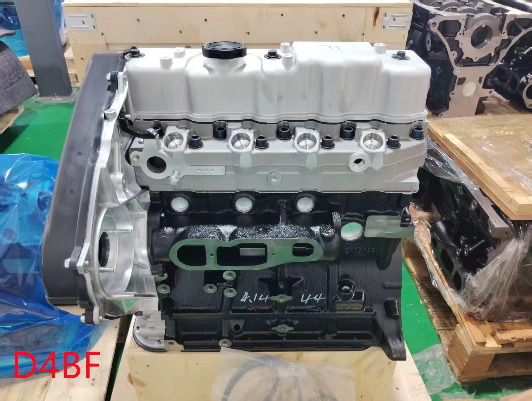 Brand New Car Engine D4bf Long Block 2.5L Sohc L4 Bare Engine for Hyundai Galloper Grace Starex