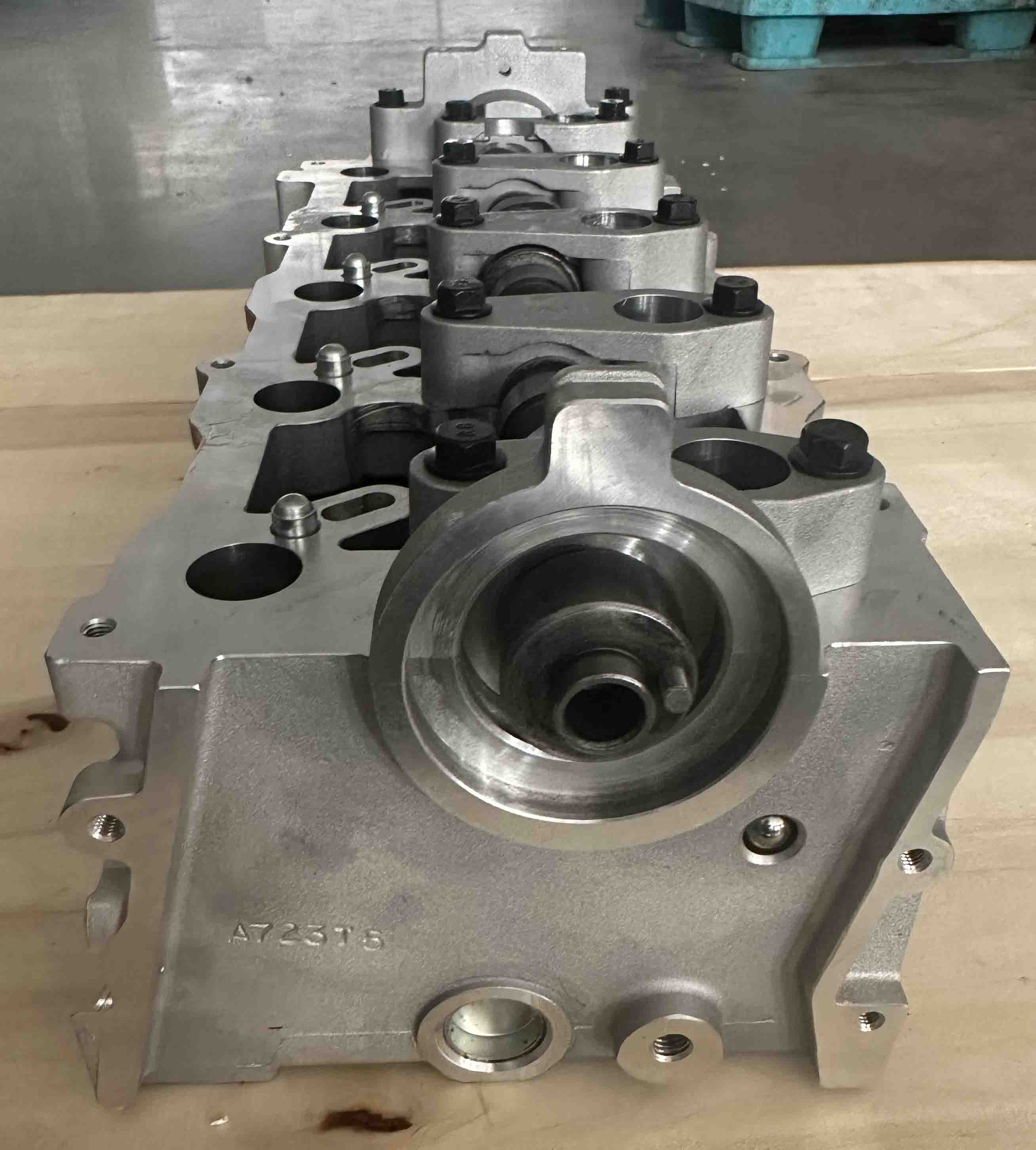 GOWE Cylinder head assembly for D4EB D4EA II complete Cylinder head assembly cylinder head for HYUNDAI SANTA FE 2.2L CRDI 2007-2009 HYUNDAI TUCSON 2.0 2006-