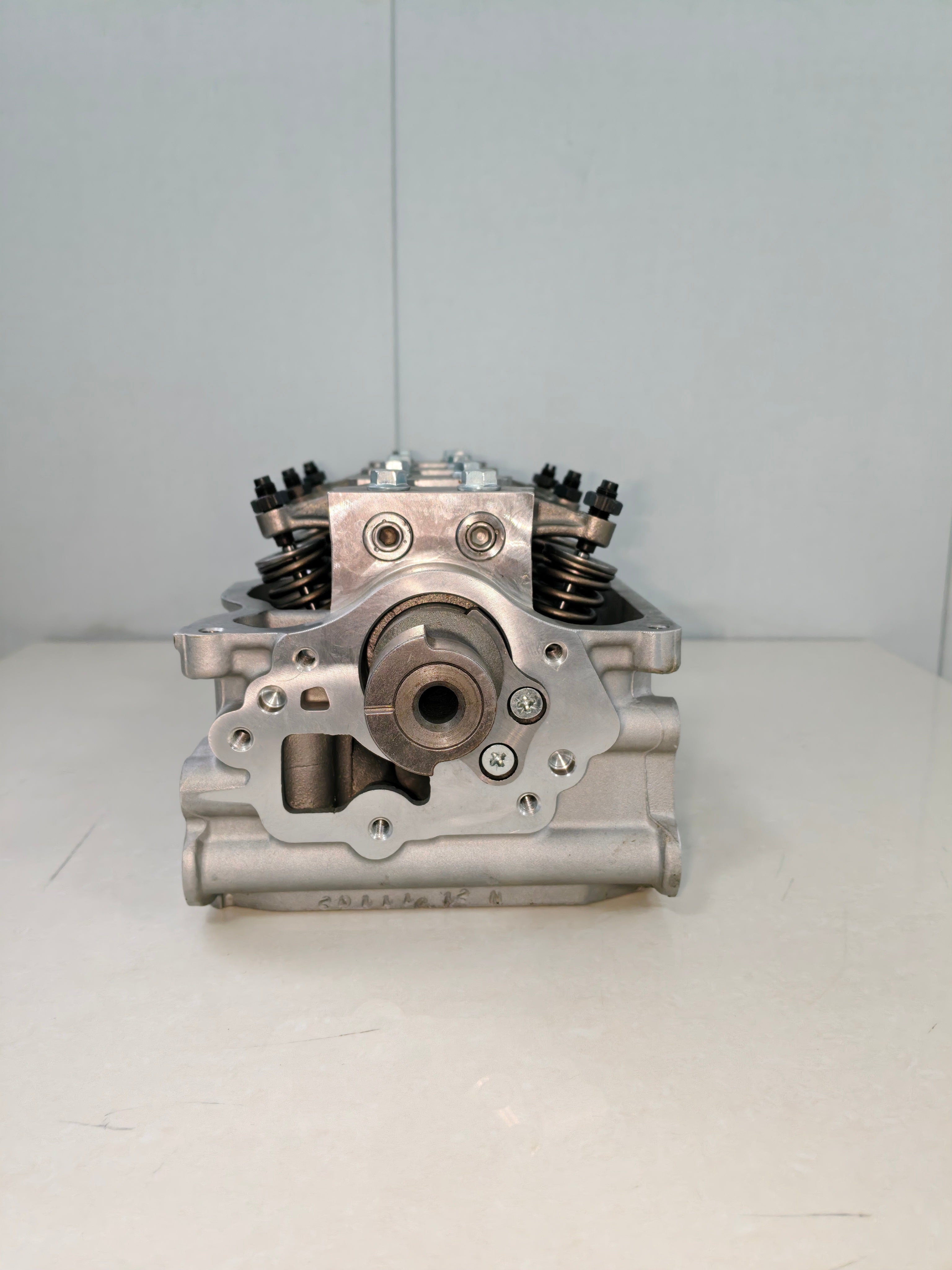 New Complete Assembled SOHC F8CV Cylinder Head for CHEVROLET Matiz 0.8L Spark 0.8L Cylinder 8V 96642708 96316210 96642705