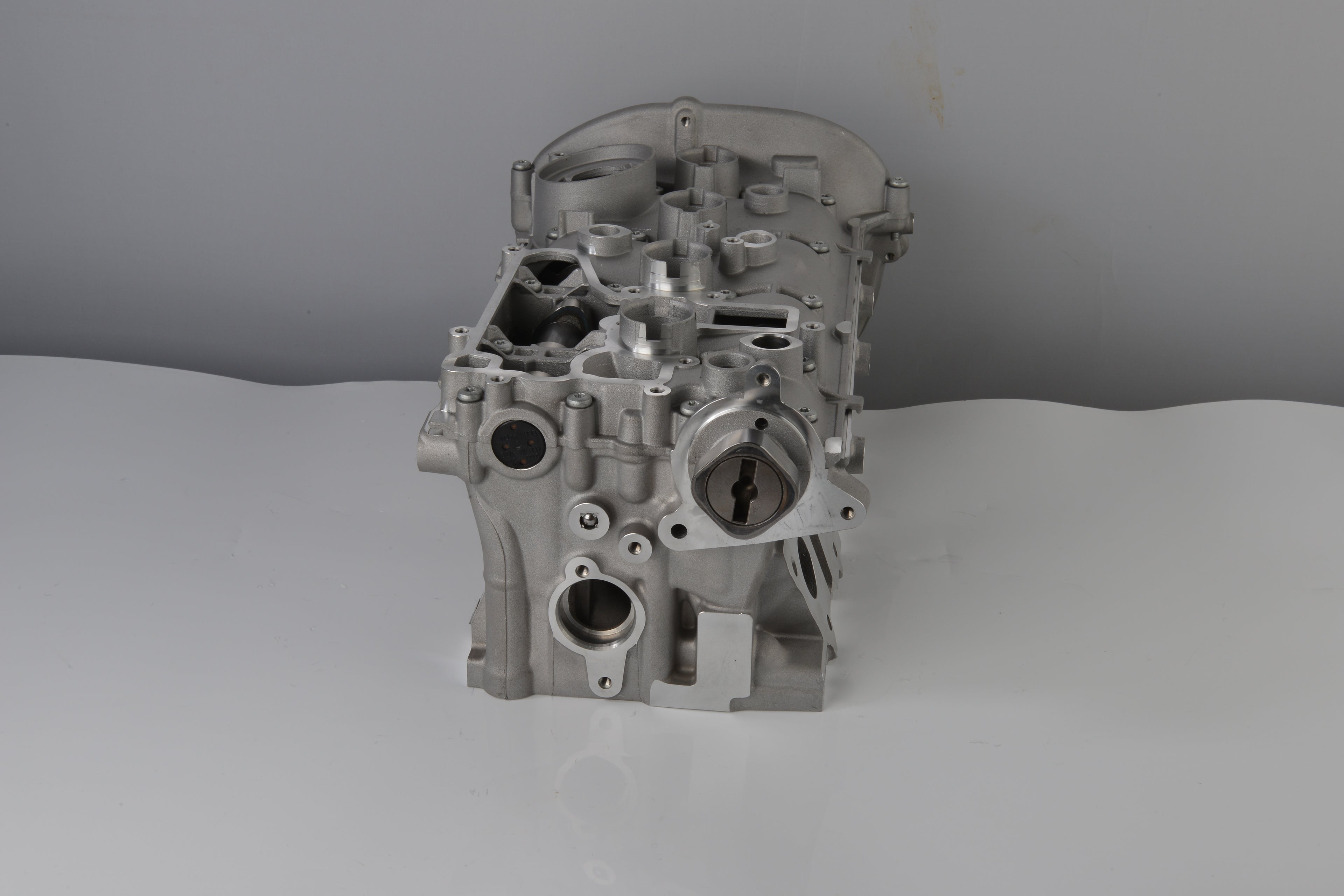 EA888 06H103373K Engine Cylinder Head Engine for VW 1.8T